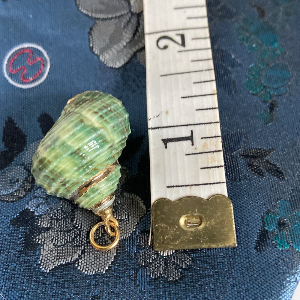 Pendant Made From A Little Shell Lined With Gold … - image 4